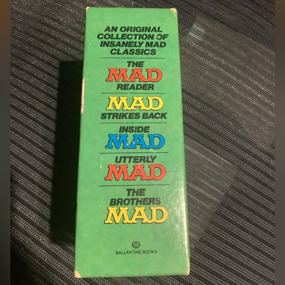 Classically MAD: Vintage 5 Paperback Box Set Books Gaines/Kurtzman 1978 - Picture 5 of 7